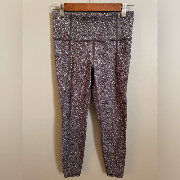 Athleta Salutation Pebble Beach Tight Leggings Small - Picture 2 of 5